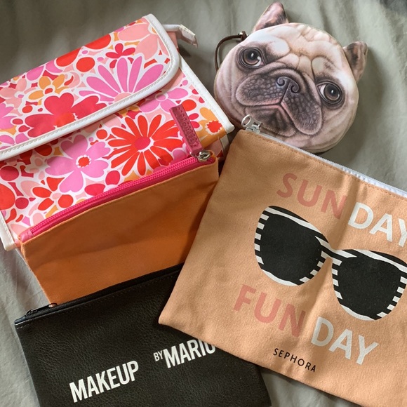 5 Assorted Make-Up Bags - Picture 1 of 10